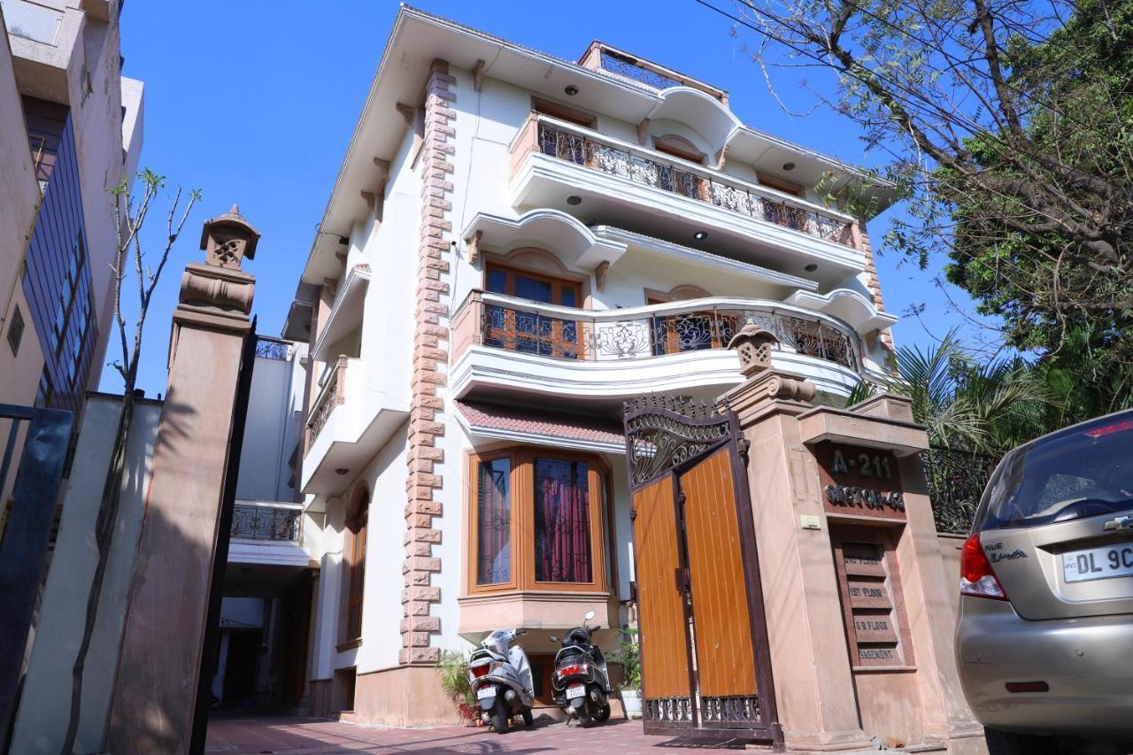 Hotel Ashray Noida Exterior photo